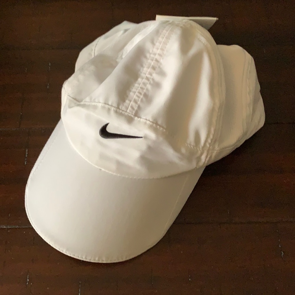 NWT NIKE FitDry Cap